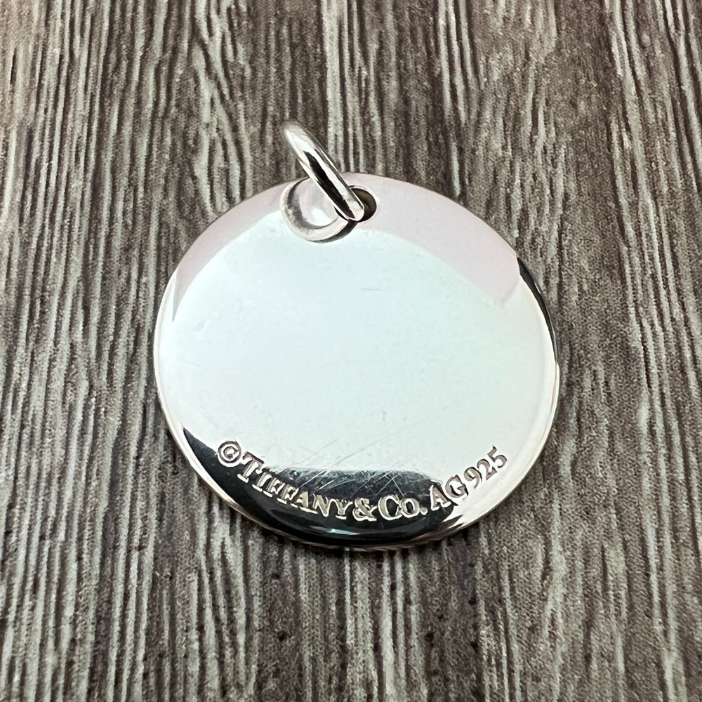 Tiffany & Co. script charm - Picture 4 of 4